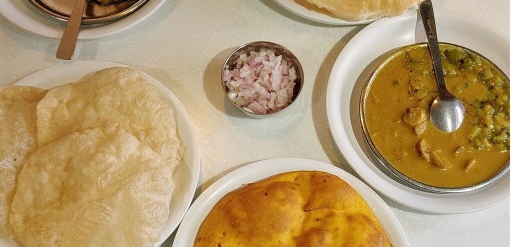 Sachin's Favourite Breakfast at Cafe Tato (since 1913) in Panjim, Goa (India)
