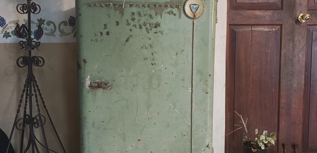 1940s Allwyn Prestcold Kerosene Fridge (made in Hyderabad) at Braganca Pereira Mansion in Chandor, Goa (India)