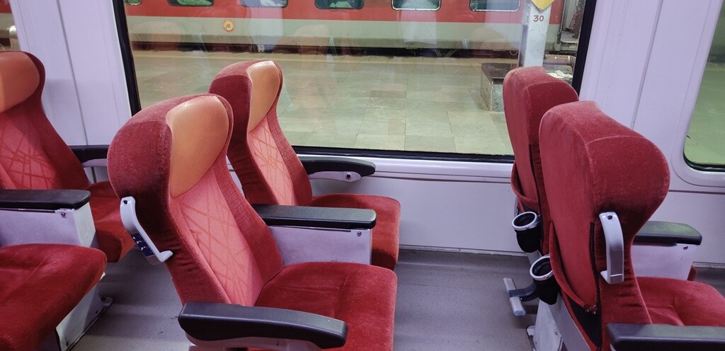 Ample Legroom - Comfortable Seating & Panoramic Views - The Best About Vistadome AC EV in MAO TEJAS EXP (22119)