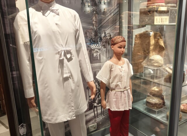 Costume of Parsi Men (The F.D. Alpaiwalla Museum, Mumbai, India)