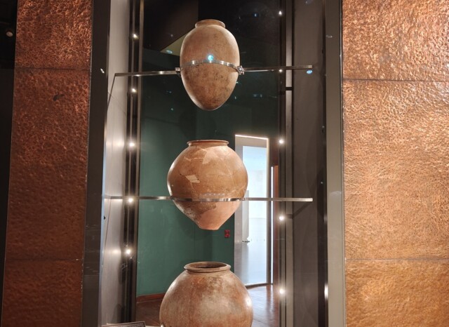 Jars from Harappa and Mohenjodaro at Bihar Museum, Patna