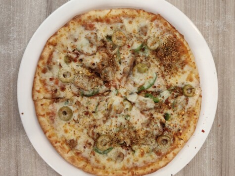 Veg. Supreme Pizza as an Afternoon Snack at Be Happy Cafe, Bodhgaya (Bihar)